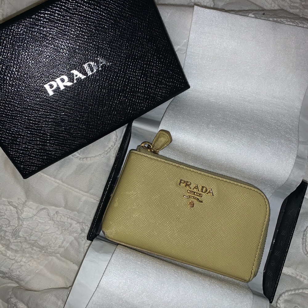 Authentic PRADA Key/Coin Pouch 🐥